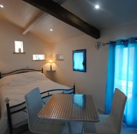 Couette-café Le Pigeonnier Dampierre-le-Chateau